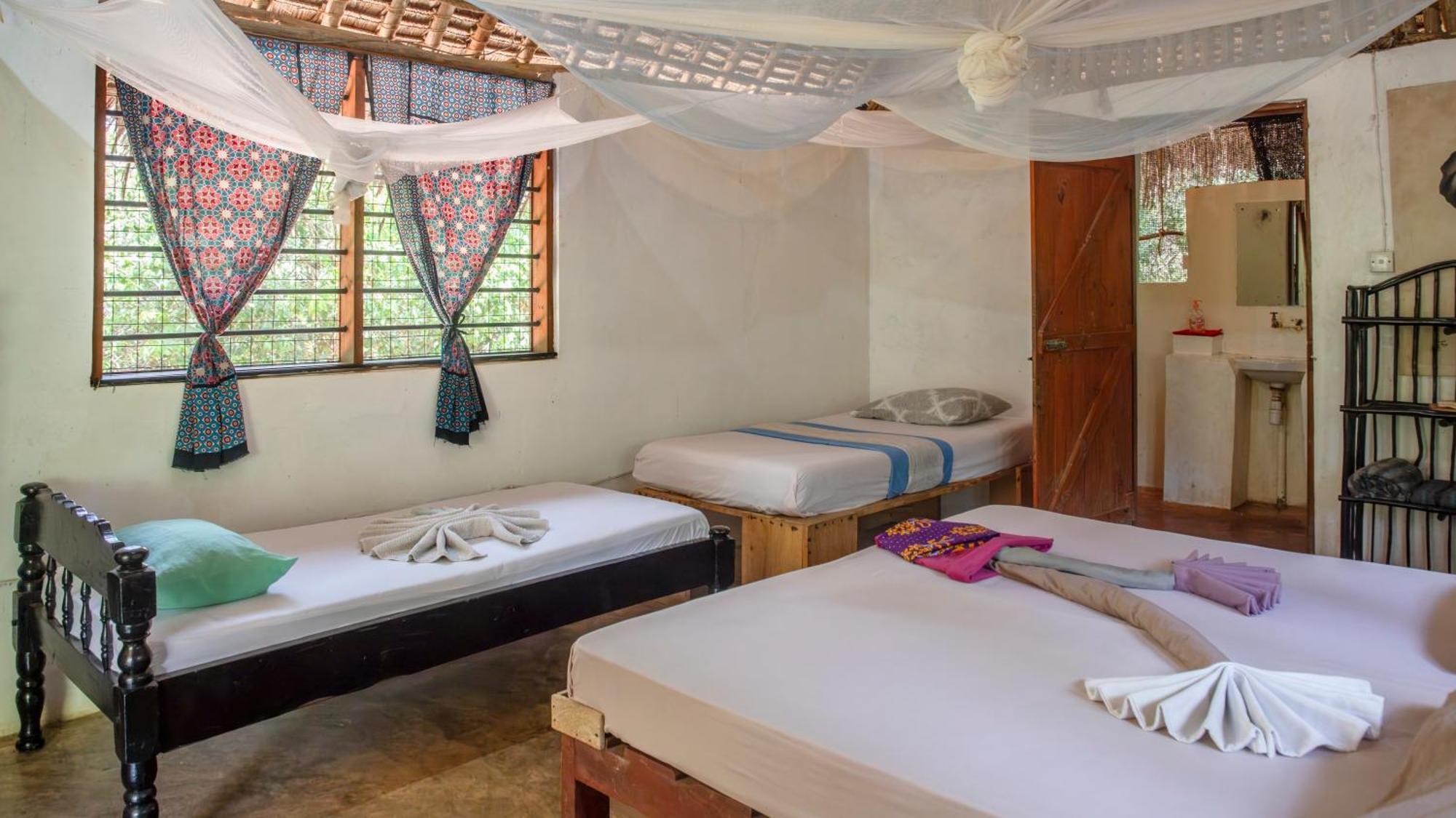 Stilts Diani Beach Exterior photo