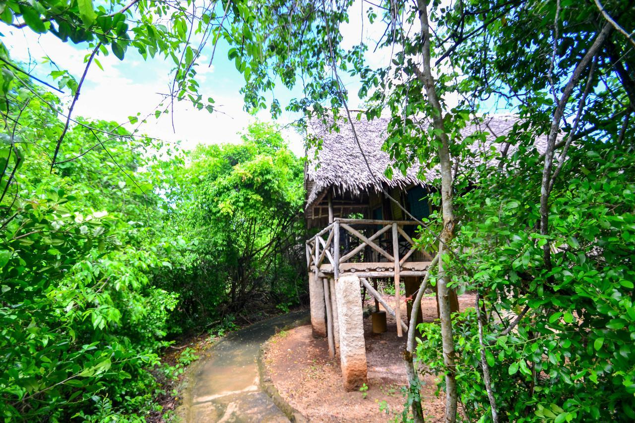 Stilts Diani Beach Exterior photo